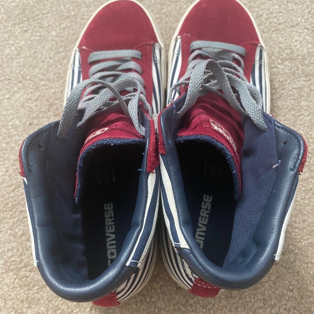Converse - Picture 3 of 5